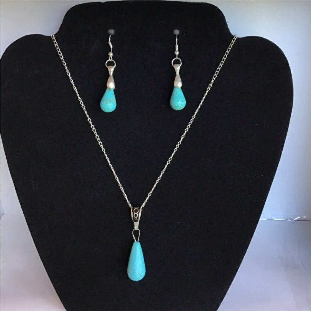 18” Magnesite Turquoise Teardrop Necklace and Earring Set